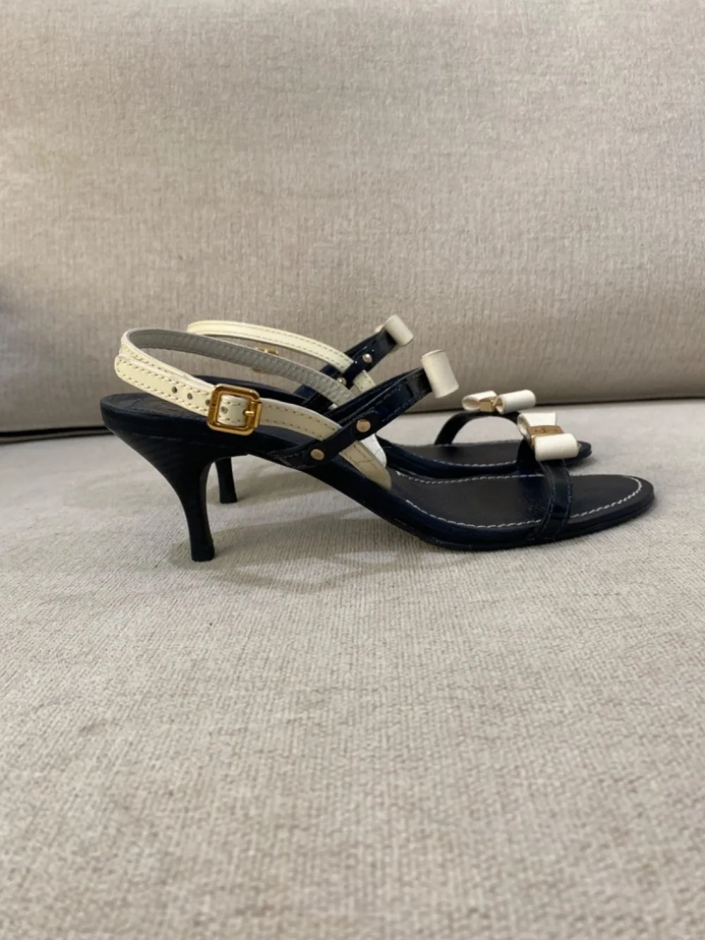 Tory Burch sandals - Picture 2 of 9